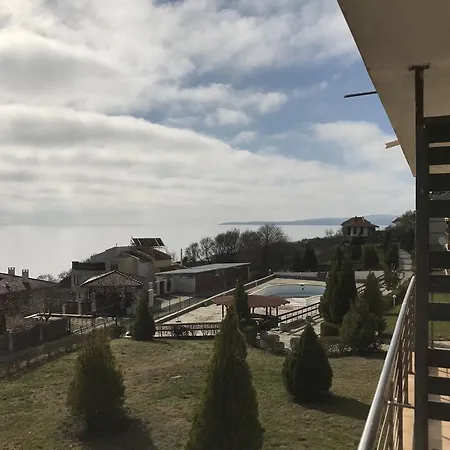 In Cape St Stefan Апартаменты Созополь