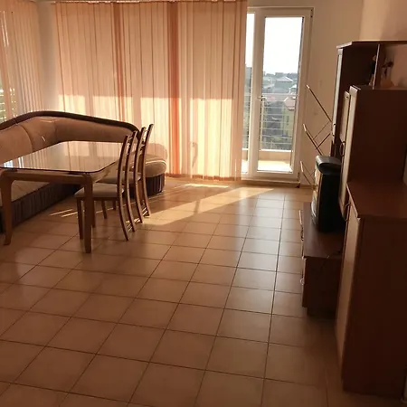 In Cape St Stefan Апартаменты *