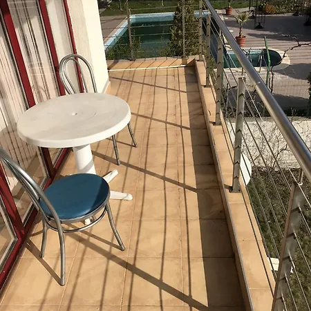 In Cape St Stefan Апартаменты *
